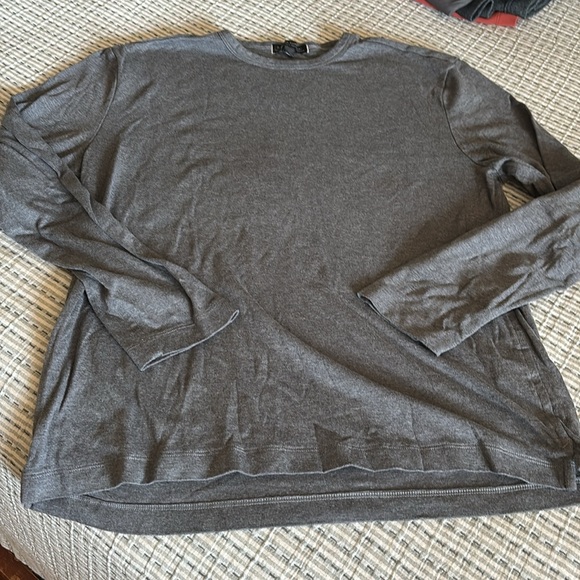 Two - 1 white, 1 gray. Banana Republic Men's Tee luxury perf. blend. Long sleeve - Picture 6 of 8
